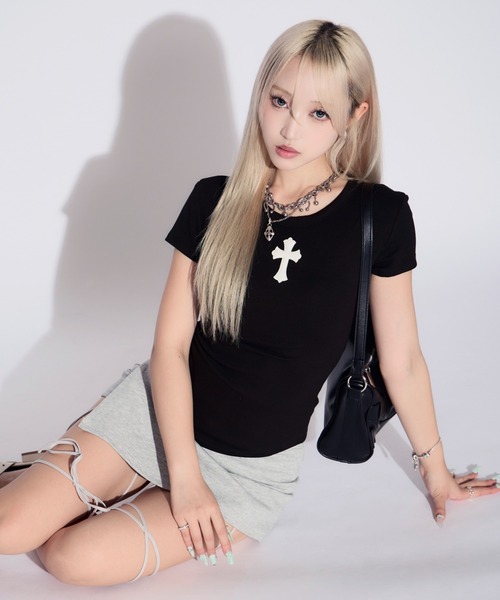 tinkerend(ティンカーエンド)の「Compact Mini T-shirt / コンパクトミニTシャツ(Tシャツ/カットソー・レディース・ホワイト/ブラック/グレー/オフホワイト/ホワイト系その他/ブラック系その他/グレー系その他/ベビーピンク/ピンク系その他/ホワイト系その他2・FREE)」の6枚目の写真