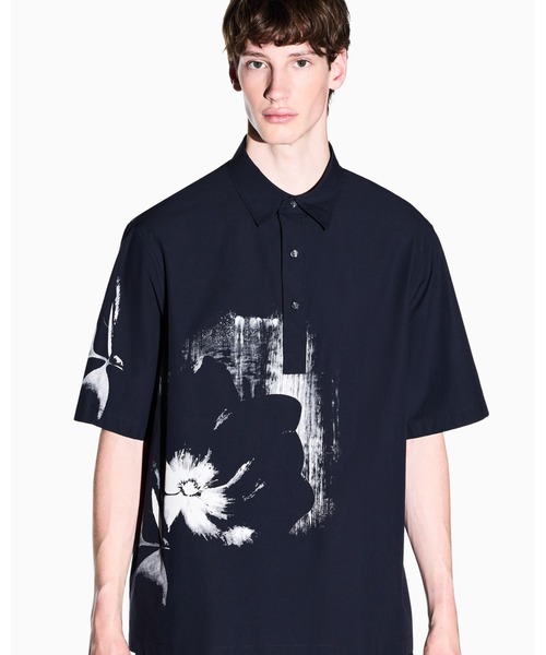 ARMANI EXCHANGE（アルマーニエクスチェンジ）の「【A|X アルマーニ エクスチェンジ】フラワープリント ルーズフィット 半袖シャツ/LOOSE（シャツ/ブラウス・メンズ・ダークネイビー・X-SMALL/X-LARGE/SMALL/MEDIUM/LARGE）」の3枚目の写真