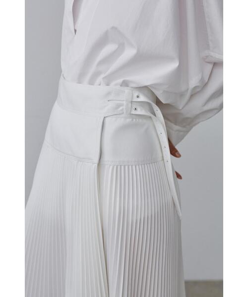 YLEVE(イレーヴ)の「BOURRIENNE × YLEVE / T/C TWILL SK / EN(スカート・レディース・ホワイト・2/0/1)」の5枚目の写真