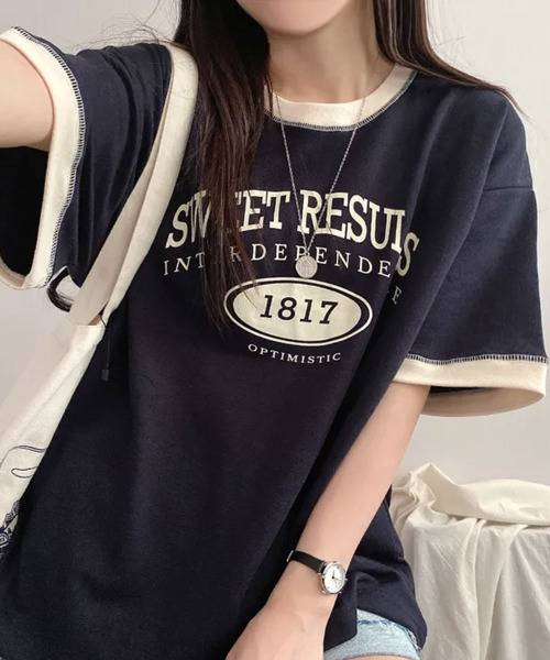 VIVID LADY(ビビッドレディー)の「カレッジロゴ バイカラー 半袖Tシャツ(Tシャツ/カットソー・レディース・ライトグレー/ネイビー/ワイン・FREE)」の6枚目の写真