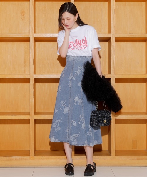 AND COUTURE(アンドクチュール)の「オーバーサイズロゴ Tシャツ(Tシャツ/カットソー・レディース・オフホワイト/ホワイト系その他・FREE)」の17枚目の写真