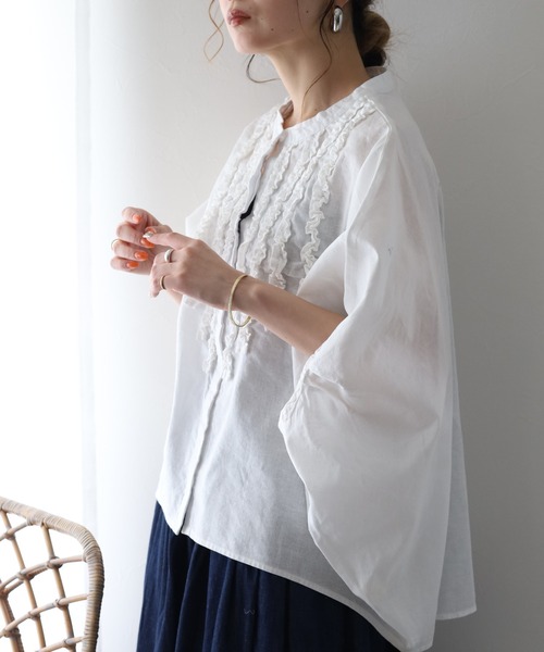 ubasoku（ウバソク）の「ubasoku リネン フロントフリル比翼プルオーバー 半端袖（シャツ/ブラウス・レディース・オフホワイト/ブラック・FREE）」の4枚目の写真