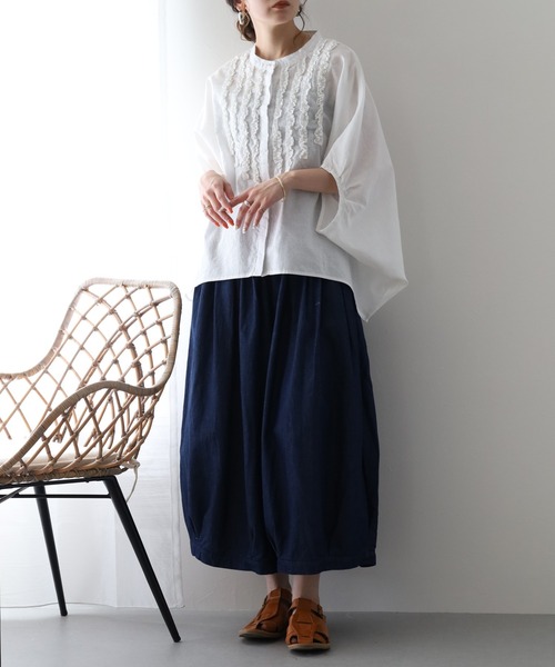 ubasoku（ウバソク）の「ubasoku リネン フロントフリル比翼プルオーバー 半端袖（シャツ/ブラウス・レディース・オフホワイト/ブラック・FREE）」の7枚目の写真