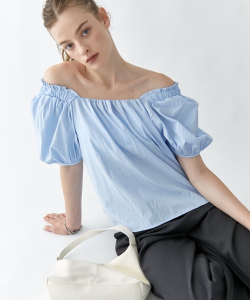ELTONE(エルトーン)の「ギャザーパフスリーブブラウス(シャツ/ブラウス・レディース・ブラック/ブルー/ホワイト・FREE)」の10枚目の写真