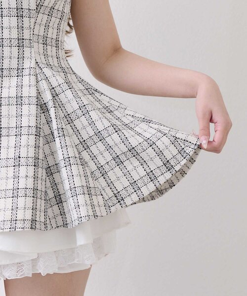 Belle Charme(ベルシャルム)の「【Belle Charme】Jewel Peplum Tops(シャツ/ブラウス・レディース・オフホワイト/ブラック・FREE)」の14枚目の写真