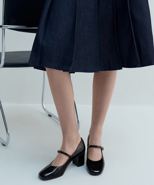 CHARLES & KEITH(チャールズ & キース)の「Marie マリー パール メリージェーン パンプス(パンプス・レディース・ブラック系その他7/クリーム/マルチ・25.5cm/23.5cm/23cm/22.5cm/24.5cm/25cm)」の1枚目の写真