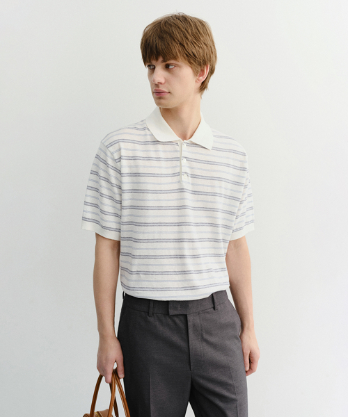 STRIPED POLO KNIT_UNISEX_UDSW6B127 — полосатый вязаный поло, бело/софт-блю