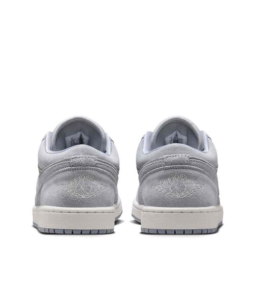 JORDAN BRAND(ジョーダンブランド)の「エア ジョーダン 1 LOW SE ウィメンズシューズ / Air Jordan 1 Low SE Women's Shoes IW0819-498 Obsidian Mist(スニーカー・レディース・ブルーグレー・22/24/26/25.5/24.5/23.5/22.5/23/25)」の7枚目の写真