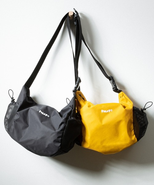HUF（ハフ）の「huf eightynine MID SHOULDER BAG（ショルダーバッグ・メンズ・ブラック/マスタード・O/S）」の3枚目の写真