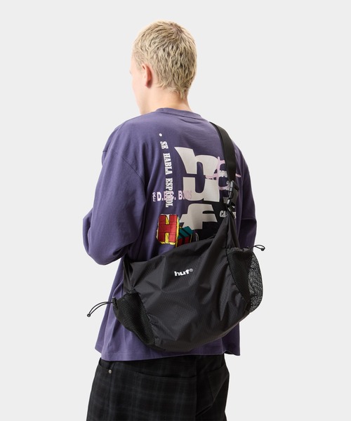 HUF（ハフ）の「huf eightynine MID SHOULDER BAG（ショルダーバッグ・メンズ・ブラック/マスタード・O/S）」の16枚目の写真