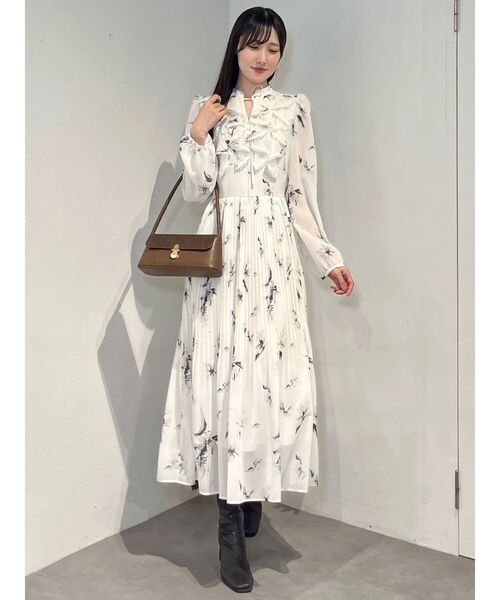 MERCURYDUO(マーキュリーデュオ)の「フラワーラッフルプリーツワンピース(ワンピース・レディース・ラベンダー/オフホワイト・MEDIUM/SMALL)」の20枚目の写真