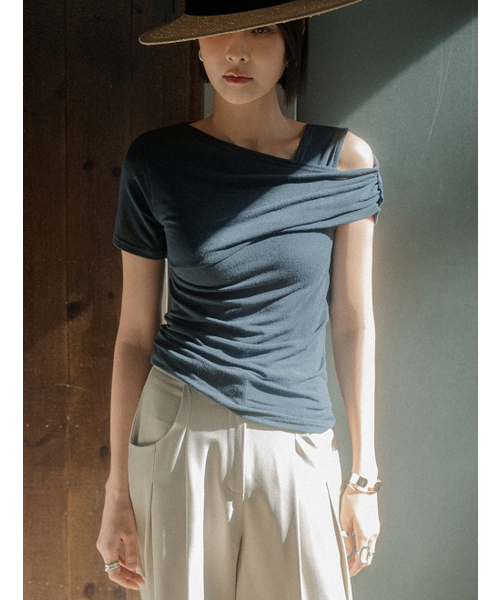 MEMUA(メムア)の「グロリアシャーリングハーフスリーブレス(アイボリー)(Tシャツ/カットソー・レディース・アイボリー/ベージュ/ダークグリーン/ブラック・FREE)」の8枚目の写真