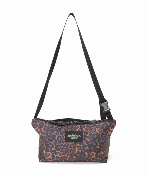 journal standard L'essage(ジャーナルスタンダードレサージュ)の「BAGS IN PROGRESS/バッグス イン プログレス FANNY PACK CROSSBODY バッグ(ショルダーバッグ・レディース・その他6・FREE)」の4枚目の写真
