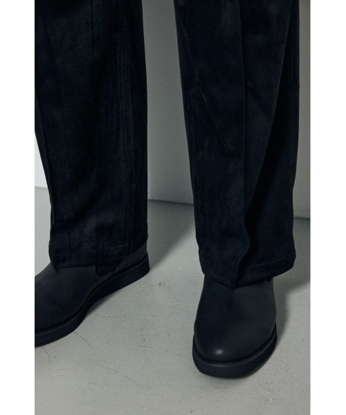 AZUL by moussy(アズールバイマウジー)の「【セットアップ対応】薄手フェイクスエードテーパードイージーパンツ 秋服 冬服(スラックス・メンズ・ブラック/ダークブラウン/グレー・LARGE/MEDIUM)」の17枚目の写真