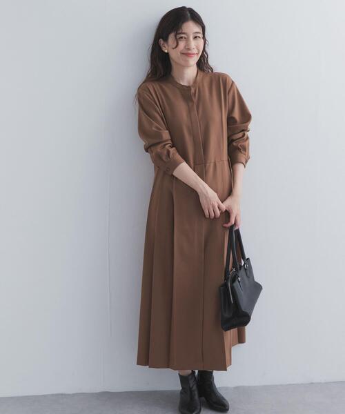 URBAN RESEARCH DOORS(アーバンリサーチドアーズ)の「『イージーケア/速乾/ピリング防止/静電気防止』『UR TECH』サイドプリーツ切替ワンピース 26AW(ワンピース・レディース・ブラウン/グリーン/チャコールグレー・MEDIUM/SMALL)」の14枚目の写真