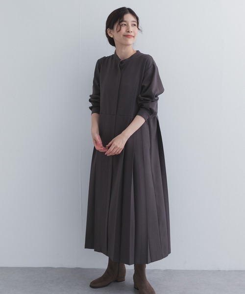 URBAN RESEARCH DOORS(アーバンリサーチドアーズ)の「『UR TECH』サイドプリーツ切替ワンピース(ワンピース・レディース・ブラウン/グリーン/チャコールグレー・MEDIUM/SMALL)」の8枚目の写真