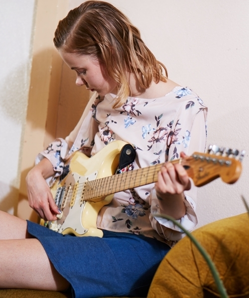 Chico(チコ)の「袖シースルーブラウス(シャツ/ブラウス・レディース・ホワイト/ホワイト系その他/ベージュ系その他・FREE)」の3枚目の写真