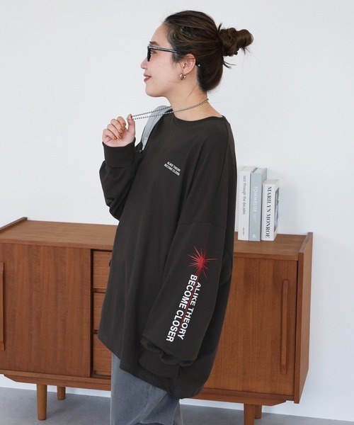 reca(レカ)の「袖ロゴロングTシャツ(Tシャツ/カットソー・レディース・チャコール/オフホワイト・FREE)」の6枚目の写真