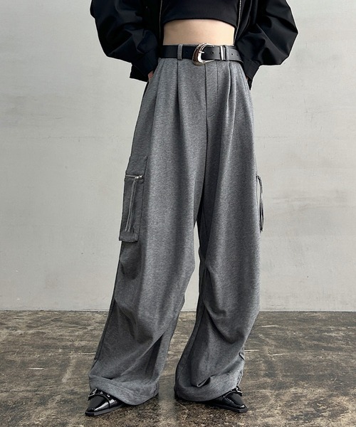 PAGEBOY(ページボーイ)の「ZIPタックカーゴスウェットパンツ【ドローコード付き/シルエット変化可能】(スウェットパンツ・レディース・グレー/ブラック/レッド・FREE)」の12枚目の写真