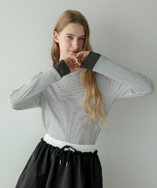 DONOBAN(ドノバン)の「【1枚でこなれ感のあるレイヤードスタイルが完成】【pufe】レイヤード ロングTee ロンT レディース 長袖 Tシャツ カットソー トップス フェイクレイヤード 重ね着風 配色 バイカラー ボーダー 無地 クルーネック 薄手 ストレッチ ロングスリーブ 春 秋 冬 美シルエット 柔らかい 肌触り pufe ピュフェ(Tシャツ/カットソー・レディース・ホワイト/ブラウン/グレー/レッド・ONE SIZE)」の2枚目の写真