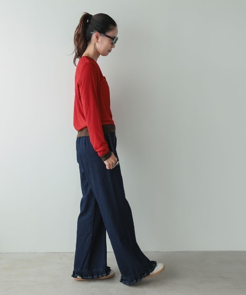DONOBAN(ドノバン)の「【1枚でこなれ感のあるレイヤードスタイルが完成】【pufe】レイヤード ロングTee ロンT レディース 長袖 Tシャツ カットソー トップス フェイクレイヤード 重ね着風 配色 バイカラー ボーダー 無地 クルーネック 薄手 ストレッチ ロングスリーブ 春 秋 冬 美シルエット 柔らかい 肌触り pufe ピュフェ(Tシャツ/カットソー・レディース・ホワイト/ブラウン/グレー/レッド・ONE SIZE)」の18枚目の写真