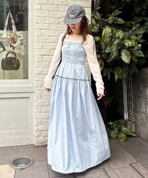 w closet(ダブルクローゼット)の「2WAYシャーリングキャミワンピース(ワンピース・レディース・ブルー/ネイビー・SMALL/MEDIUM)」の3枚目の写真