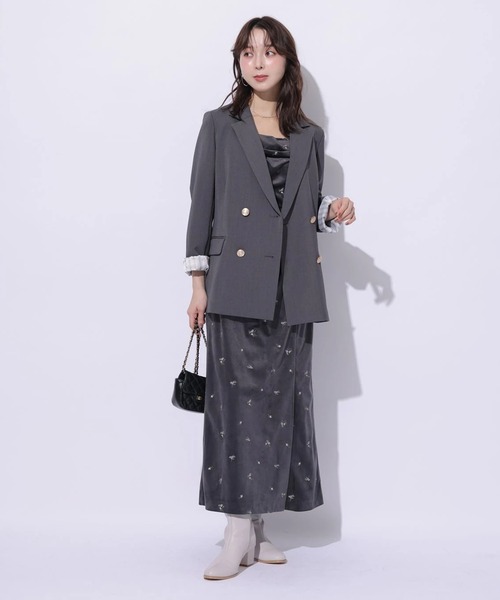 Mystrada(マイストラーダ)の「ベロア刺繍キャミワンピース(ワンピース・レディース・チャコールグレー/モカ・38/36)」の18枚目の写真