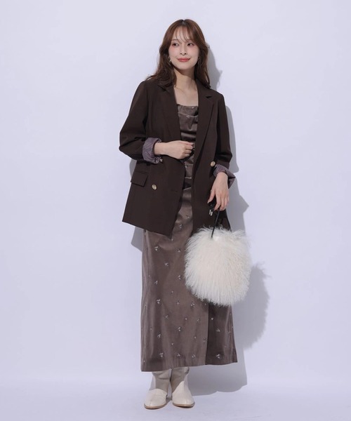 Mystrada(マイストラーダ)の「ベロア刺繍キャミワンピース(ワンピース・レディース・チャコールグレー/モカ・38/36)」の12枚目の写真
