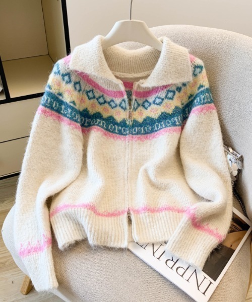 SHEPP(シープ)の「【26年秋冬新作】ノルディック柄 フロントジップ ニットカーディガン(ニット/セーター・レディース・ネイビー/ピンク/アイボリー/グレー・F)」の14枚目の写真