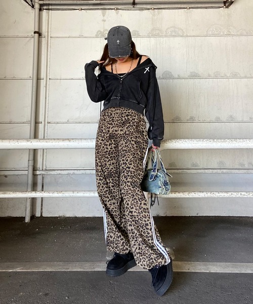 non-hedge(ノンヘッジ)の「サイドライン柄ワイドパンツ(その他パンツ・レディース・モスグリーン/カーキ/ベージュ/チャコールグレー・FREE)」の22枚目の写真