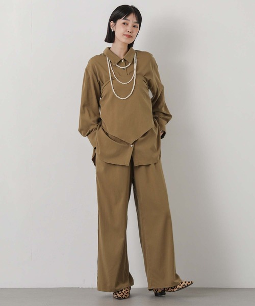 Gready Brilliant(グレディブリリアン)の「スカーフ付きシャツ(シャツ/ブラウス・レディース・キャメル/アイボリー・38)」の21枚目の写真