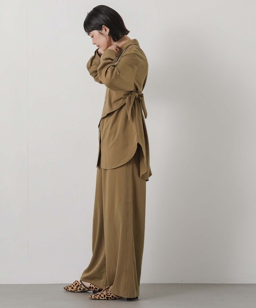 Gready Brilliant(グレディブリリアン)の「スカーフ付きシャツ(シャツ/ブラウス・レディース・キャメル/アイボリー・38)」の13枚目の写真
