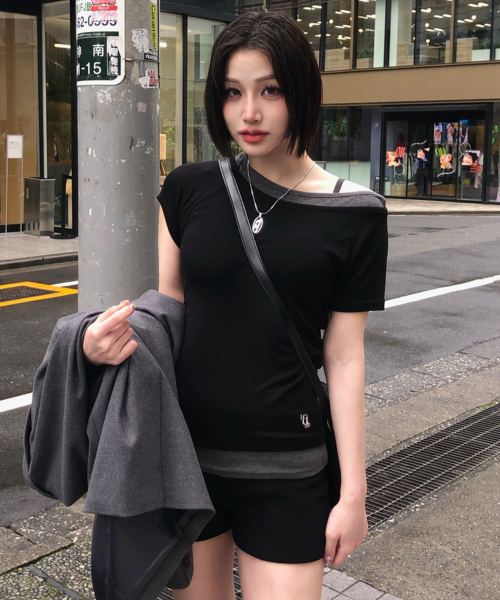 LIKE THE MOST(ライクザモースト)の「シャーリングポイントオフレイヤード半袖Tシャツ_ブラック(Tシャツ/カットソー・レディース・ブラック×グレー・SMALL/MEDIUM/LARGE)」の6枚目の写真