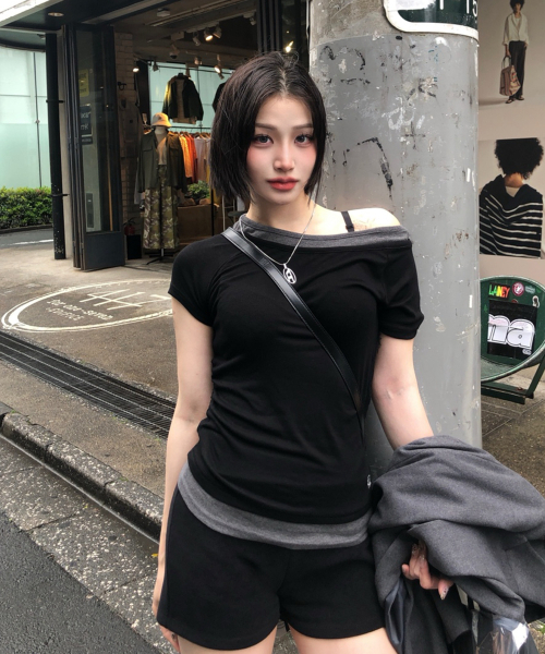 LIKE THE MOST(ライクザモースト)の「シャーリングポイントオフレイヤード半袖Tシャツ_ブラック(Tシャツ/カットソー・レディース・ブラック×グレー・SMALL/MEDIUM/LARGE)」の7枚目の写真