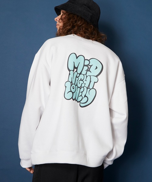 unrelaxing（アンリラクシング）の「裏起毛オーバーサイズプルオーバースウェットトレーナー　ユニセックス（スウェット・メンズ・ブラック/ホワイト/ネイビー/グレー/ベージュ/チャコール/レッド/ワイン/オレンジ/サックスブルー/ライトピンク/パープル/その他1/ブルー系その他2/パープル系その他2/ピンク系その他2/ブラック系その他2/グレー系その他2/ホワイト系その他2/レッド系その他2/オレンジ系その他2/パープル系その他4/ピンク系その他4/レッド系その他4/レッド系その他5/ブラック系その他4/グレー系その他4/ブルー系その他5/オレンジ系その他4/その他3/ホワイト系その他4/グレー系その他/ブラック系その他/ブルー系その他/ベージュ系その他/パープル系その他/ピンク系その他/オレンジ系その他/レッド系その他/ブラック系その他3/グレー系その他3/ブルー系その他3/パープル系その他3/その他2/その他/ホワイト系その他/ピンク系その他3/レッド系その他3/オレンジ系その他3/ホワイト系その他3/ライトグレー/オリーブドラブ/C/ダークブルー/パープル系その他6/レッドパープル/チョコ/グリーン系その他4/グリーン系その他3/オートミール/ブルーグラス/ミックスグレー/ダークオリーブ/ブラウン系その他6/ブルー系その他7/A/ブラック×ピンク/グレー系その他5/B/ブラウン系その他5/ブラウン系その他2/サンドベージュ/ライトグリーン/ヘザーグレー/ミント/タン/クリーム/モカ/ラベンダー/ホワイト×ブルー/ライラック/ベージュ系その他5/トップグレー/レディッシュグレー/ブラウン系その他4/パープル系その他5/グレー×ホワイト/グレー×ピンク/グレー×サックスブルー/White/Black/ウィート/グレイッシュブルー/ブラック×ブルー/グリーン×ピンク/ホワイト×ピンク/アッシュグレー/ダークカーキ/オリーブ/カーキ/アーミー/杢グレー/ライトアッシュグレー/クリアグリーン/エメラルド/ライトベージュ/霜降りグレー/ライトパープル/ブラウン系その他3/ダークグリーン/ベージュ系その他4/ベージュ系その他2/グレー系その他6/レッド系その他7/ベージュ系その他3/レッド系その他6/バイオレット/ブラック×グリーン/ケリー/チャコールグレー×ブラック/ベージュ系その他6/ブラック系その他6/ブラック×レッド/ライトブルーグレー/モスグリーン/プラム/ブラック×ブラック/その他4/ホワイト×ブラック/セージグリーン/グレー系その他7/ホワイト系その他7/ブルーグレー/ブラックミックス/LT.Gray/ブラック系その他5/ベージュ×ブラック/ライム/その他16/その他17/その他18/その他19/ベージュ系6/ベージュ系7/ピンク系9/その他10/その他11/ピンク系3/ピンク系4/ピンク系5/ピンク系6/ピンク系7/ピンク系8/ブルー系6/ブルー系7/ブルー系8/ブルー系9/ピンク系1/ピンク系2/ブルー系/ブルー系1/ブルー系2/ブルー系3/ブルー系4/ブルー系5/ベージュ系5/その他12/その他13/その他14/その他15/ネイビー系9/グレー系9/ベージュ系/ベージュ系1/ベージュ系2/ベージュ系3/ベージュ系4/グレー系3/グレー系4/グレー系5/グレー系6/グレー系7/グレー系8/ライトグレー系7/ライトグレー系8/ライトグレー系9/グレー系/グレー系1/グレー系2/ライトグレー系1/ライトグレー系2/ライトグレー系3/ライトグレー系4/ライトグレー系5/ライトグレー系6/ブラック系5/ブラック系6/ブラック系7/ブラック系8/ブラック系9/ライトグレー系/ホワイト系9/ブラック系/ブラック系1/ブラック系2/ブラック系3/ブラック系4/ホワイト系3/ホワイト系4/ホワイト系5/ホワイト系6/ホワイト系7/ホワイト系8/ネイビー系6/ネイビー系7/ネイビー系8/ホワイト系/ホワイト系1/ホワイト系2/ネイビー系1/ネイビー系2/ネイビー系3/ネイビー系4/ネイビー系5/ライトグリーン系5/ライトグリーン系6/ライトグリーン系7/ライトグリーン系8/ライトグリーン系9/ネイビー系/ベージュ系9/ライトグリーン系/ライトグリーン系1/ライトグリーン系2/ライトグリーン系3/ライトグリーン系4/ベージュ系8・SMALL/MEDIUM/LARGE/X-LARGE/2/3/L size/M size）」の17枚目の写真