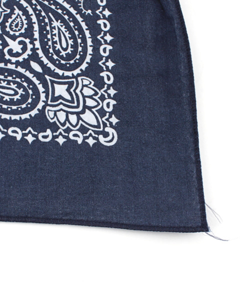 BEAMS BOY（ビームスボーイ）の「CAROLINA / バンダナスカーフ（バンダナ/スカーフ・レディース・ブラック/ネイビー/レッド/サックスブルー・ONE SIZE）」の9枚目の写真