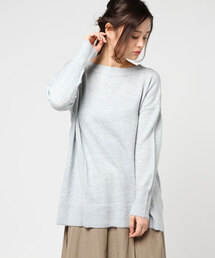 ボートネックバックタック入りニット