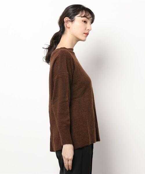 The Virgnia（ザ ヴァージニア）の「ボートネックバックタック入りニット（ニット/セーター・レディース・サックスブルー/ブラウン/ボルドー/ラベンダー・FREE）」の5枚目の写真