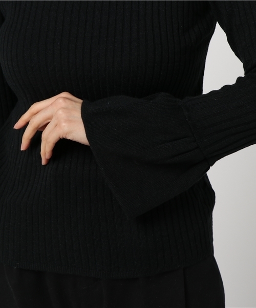 VENCEEXCHANGE（ヴァンスエクスチェンジ）の「袖フレアオフタートルＰＯ（ニット/セーター・レディース・ブラック/グレー・MEDIUM）」の7枚目の写真