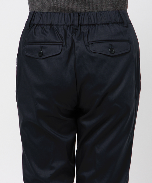 McGREGOR(マックレガー)の「ツイルクロップドタックパンツ(その他パンツ・レディース・グレー系その他/サンドベージュ/ネイビー・L/M)」の11枚目の写真