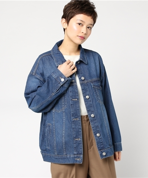 Honeys（ハニーズ）の「ビッグシルエットデニムＧジャン（デニムジャケット・レディース・ライトインディゴブルー/ブルー/ケミカルウォッシュ・L/M）」の2枚目の写真