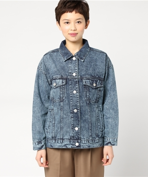 Honeys（ハニーズ）の「ビッグシルエットデニムＧジャン（デニムジャケット・レディース・ライトインディゴブルー/ブルー/ケミカルウォッシュ・L/M）」の10枚目の写真