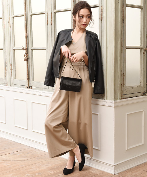 Luz Llena (philter)(ラズレナ フィルター)の「ワイドパンツサロペット(つなぎ/オールインワン・レディース・ブラック/グレイッシュベージュ/ネイビー・MEDIUM)」の9枚目の写真