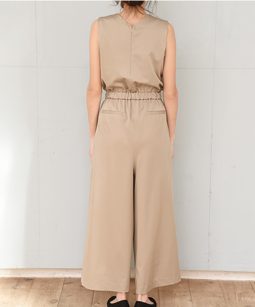 Luz Llena (philter)(ラズレナ フィルター)の「ワイドパンツサロペット(つなぎ/オールインワン・レディース・ブラック/グレイッシュベージュ/ネイビー・MEDIUM)」の5枚目の写真