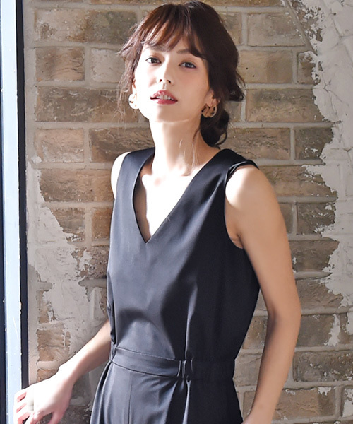 Luz Llena (philter)(ラズレナ フィルター)の「ワイドパンツサロペット(つなぎ/オールインワン・レディース・ブラック/グレイッシュベージュ/ネイビー・MEDIUM)」の17枚目の写真