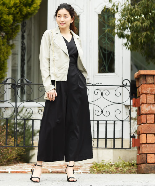 Luz Llena (philter)(ラズレナ フィルター)の「ワイドパンツサロペット(つなぎ/オールインワン・レディース・ブラック/グレイッシュベージュ/ネイビー・MEDIUM)」の15枚目の写真