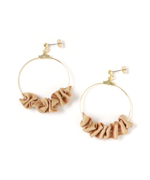 JILL by JILL STUART（ジルバイジルスチュアート）の「RETRO CHIC AC（ピアス（両耳用）・レディース・グレー/ベージュ・FREE）」の2枚目の写真