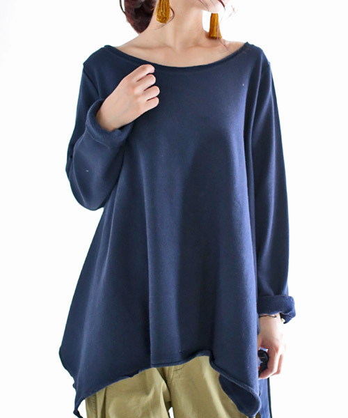 antiqua(アンティカ)の「裾デザインカットオフトップス(スウェット・レディース・ライトグレー/ネイビー・M)」の8枚目の写真