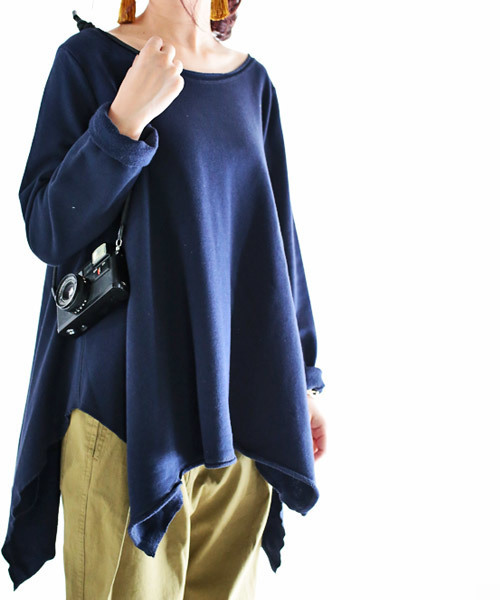 antiqua(アンティカ)の「裾デザインカットオフトップス(スウェット・レディース・ライトグレー/ネイビー・M)」の18枚目の写真