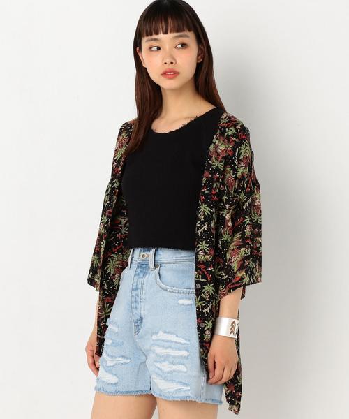 Another Edition（アナザーエディション）の「ALOHAプリントノーカラーシャツ（シャツ/ブラウス・レディース・オフホワイト/ネイビー・FREE）」の2枚目の写真